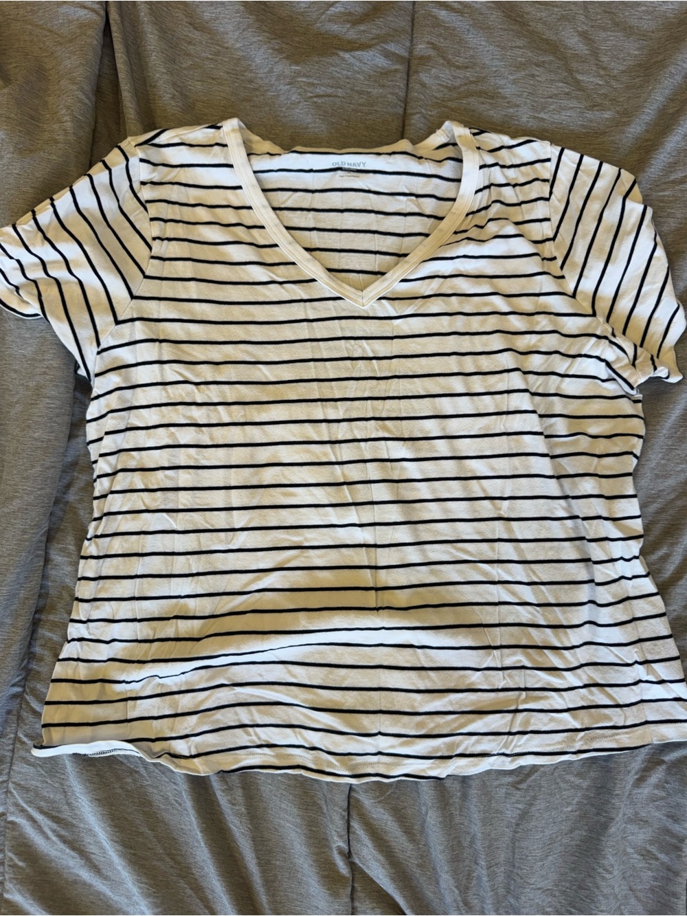 Old Navy White Tee with Black Stripes